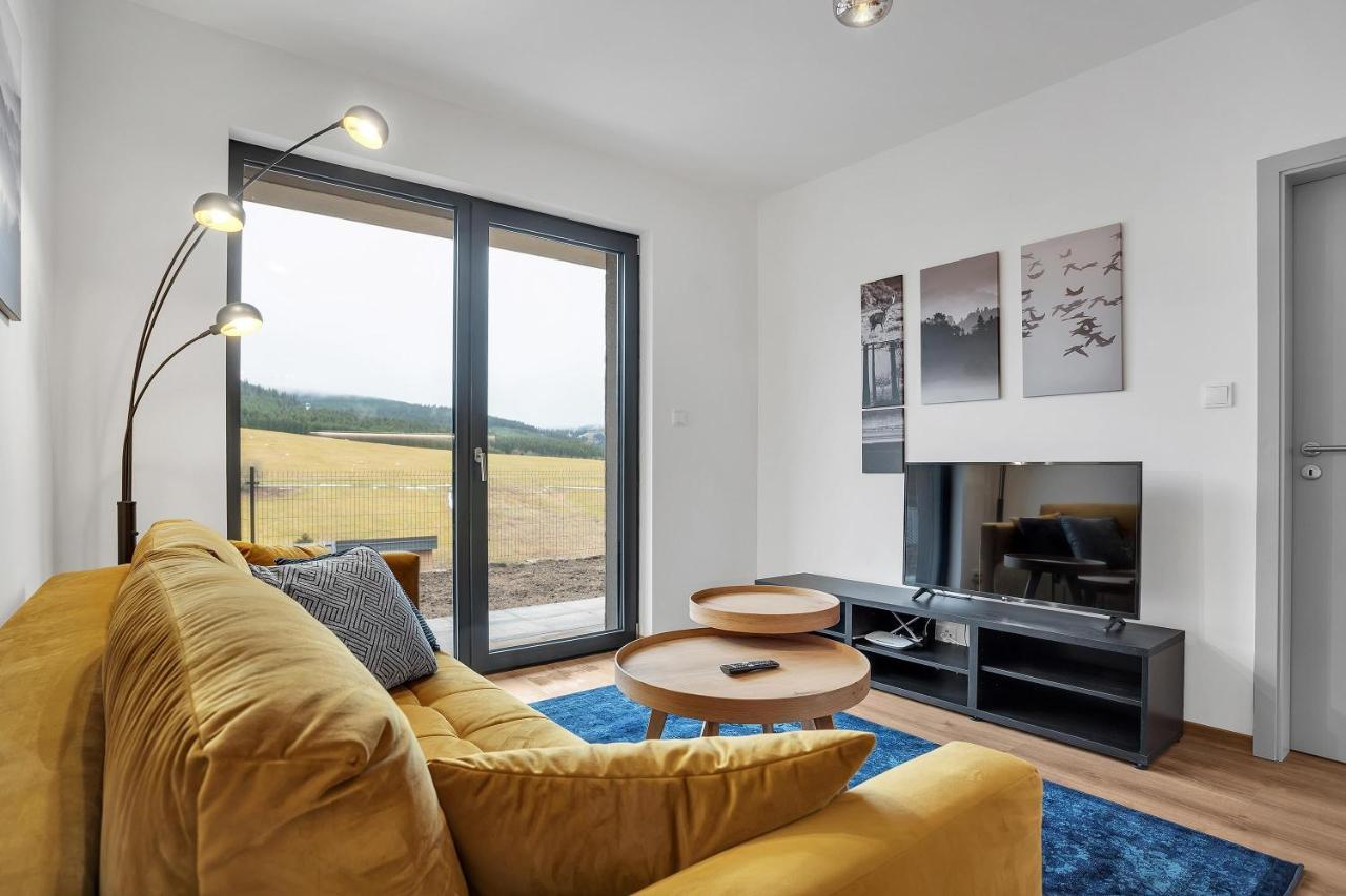 Apartmany Vista Klinovec Loucná pod Klínovcem Exterior foto