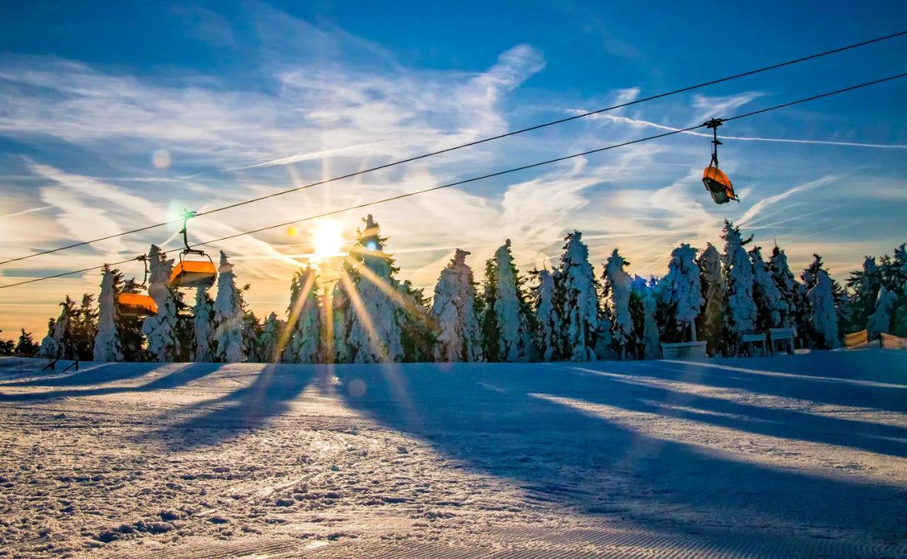 Apartmany Vista Klinovec Loucná pod Klínovcem Exterior foto
