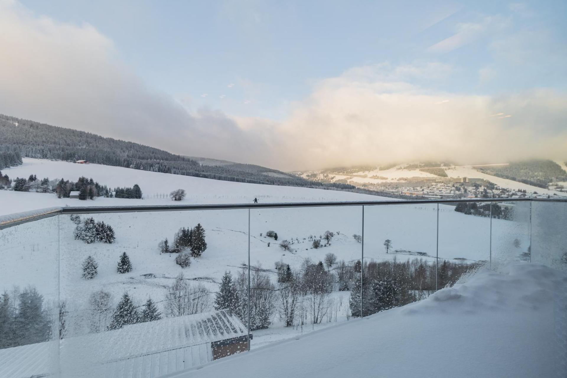 Apartmany Vista Klinovec Loucná pod Klínovcem Exterior foto