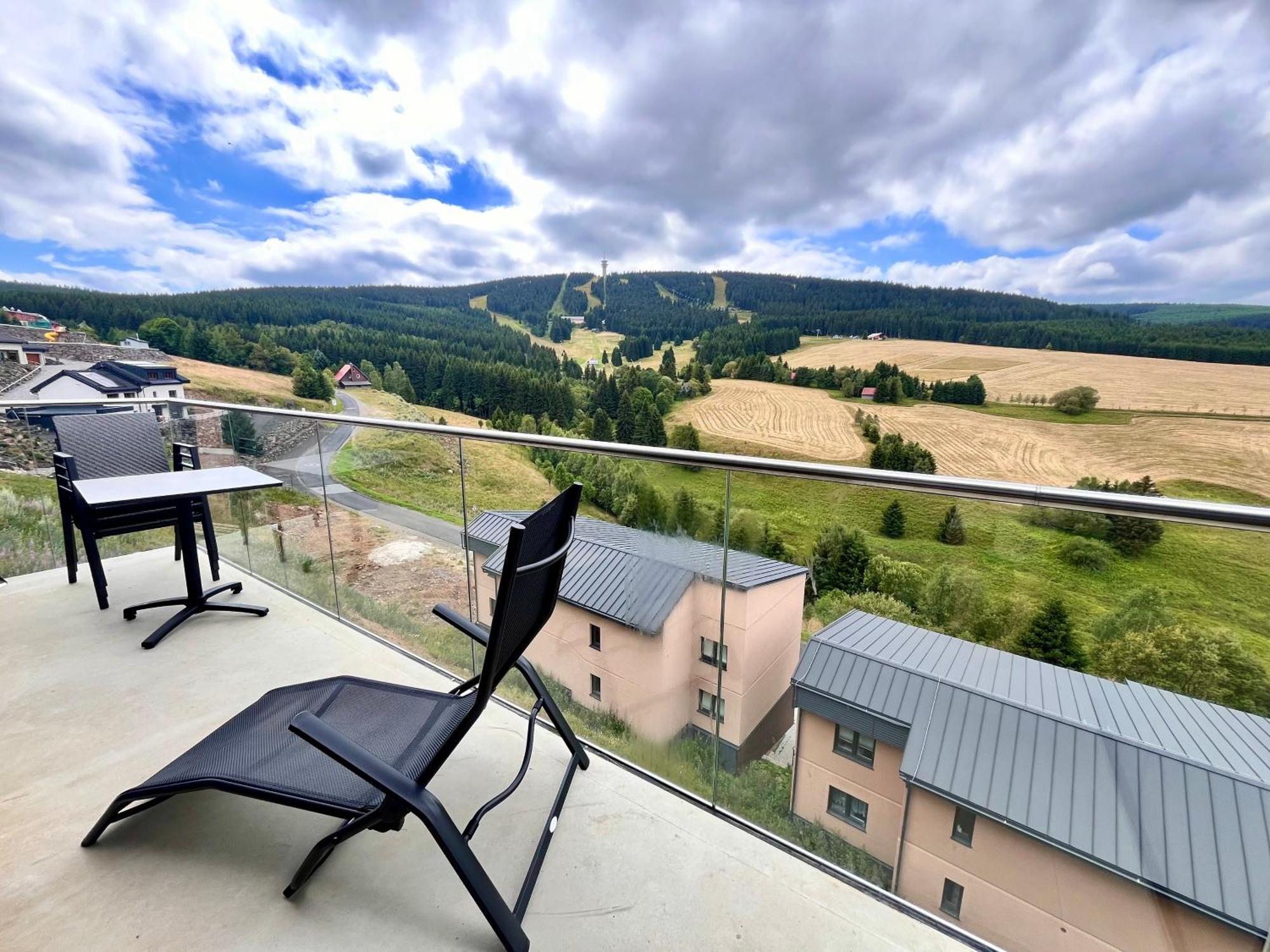 Apartmany Vista Klinovec Loucná pod Klínovcem Exterior foto