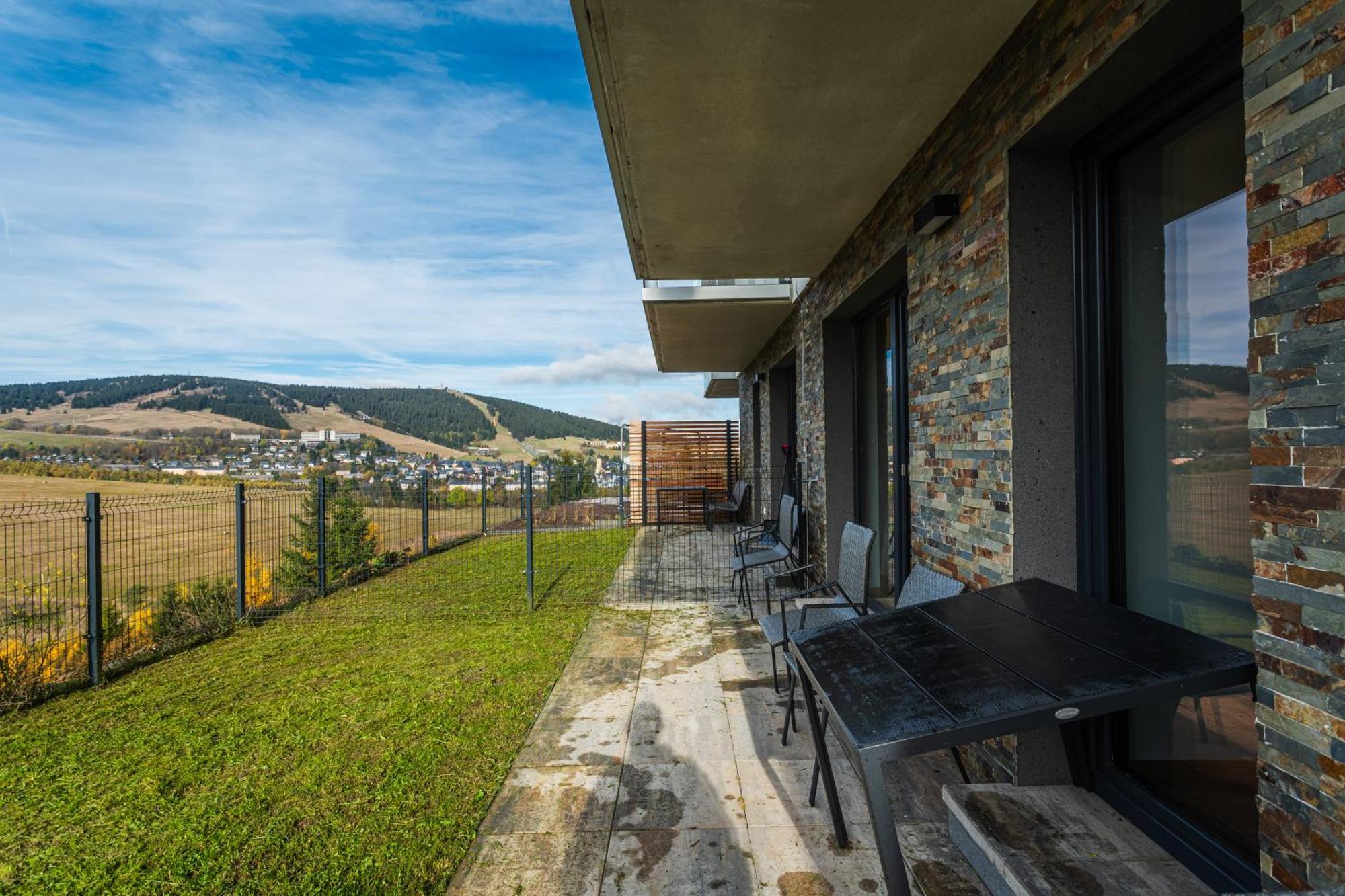 Apartmany Vista Klinovec Loucná pod Klínovcem Exterior foto