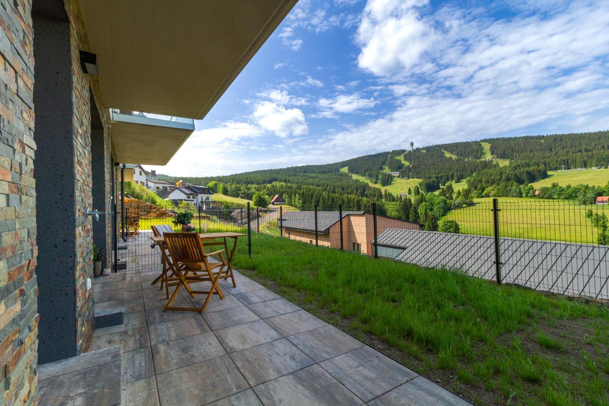 Apartmany Vista Klinovec Loucná pod Klínovcem Exterior foto