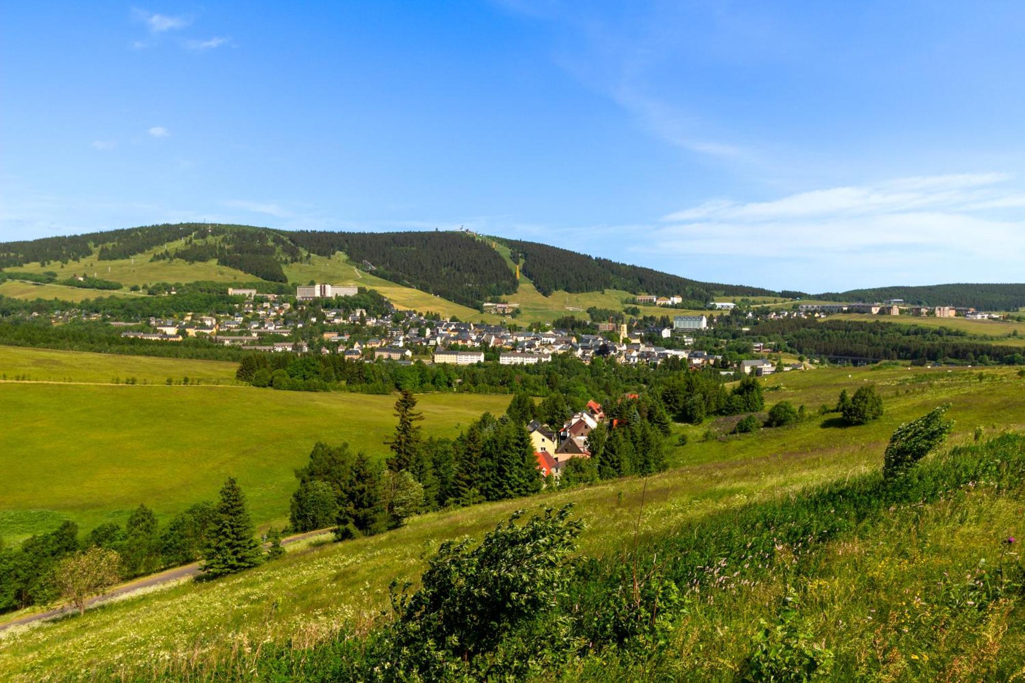 Apartmany Vista Klinovec Loucná pod Klínovcem Exterior foto